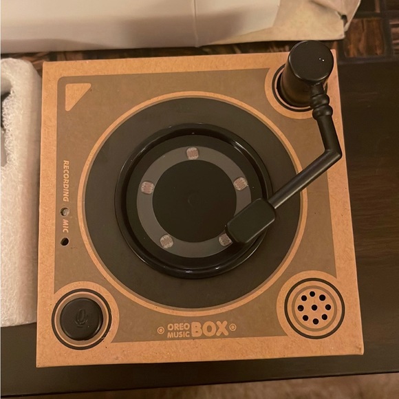 Vintage Oreo Music Box - Picture 2 of 3